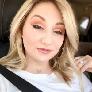 Meet your Posher, Janine